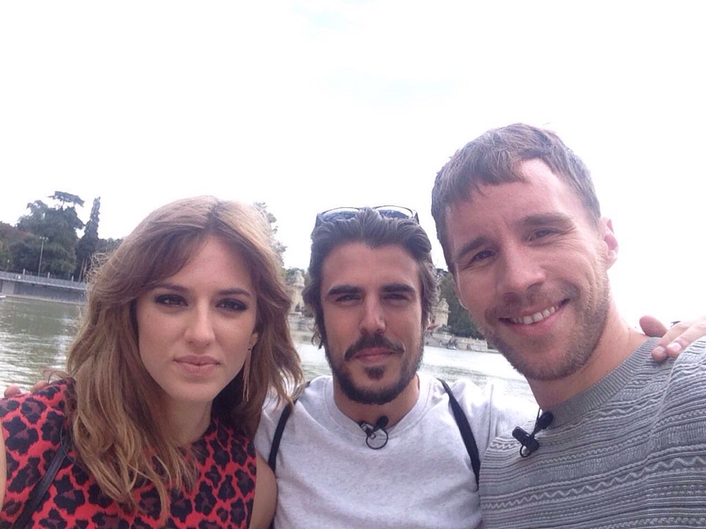 soybernabe's tweet photo. Celebrando la reemisión de #elbarco en el Retiro con @javiHdz_ _ @punkynina https://t.co/2SSZaoYAue