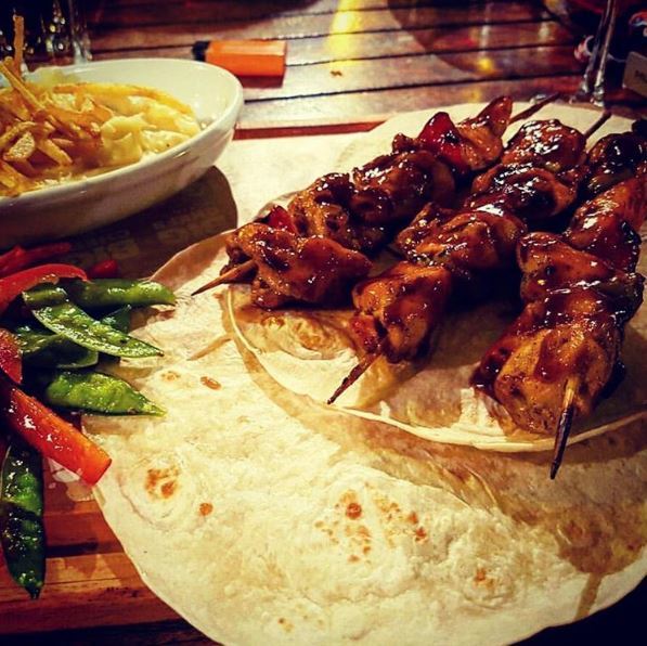 Bu fotoğrafa daha fazla yorum yapamıyoruz ve bizde şu an Astoria Big Chefs'e doğru yola çıktık :( 
İyi bayramlar!