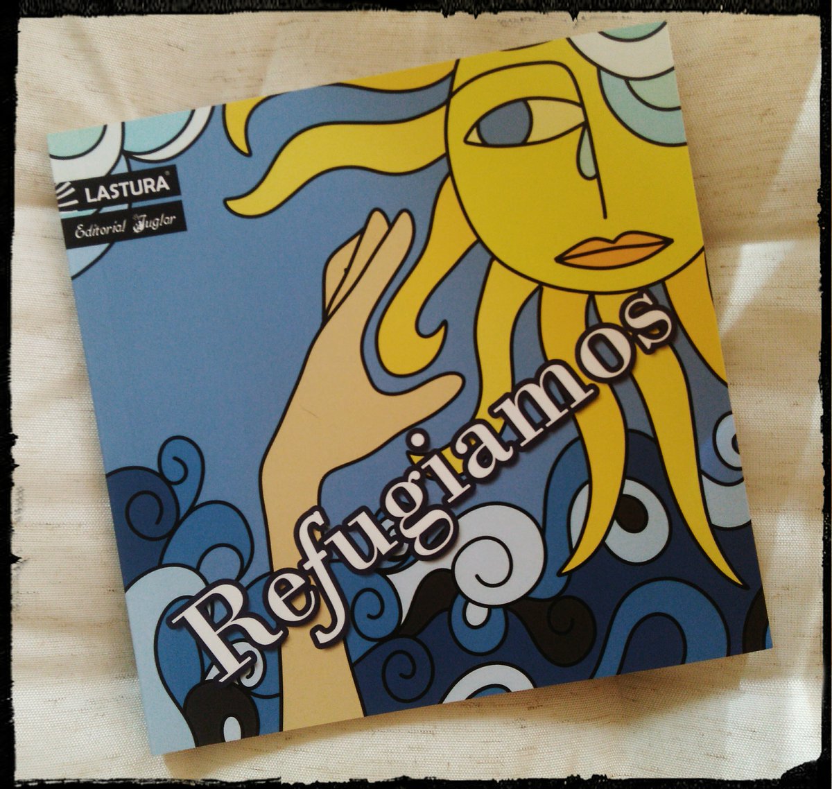 angelamig_soy's tweet photo. @mccgarcia70 muchísimas gracias por participarme #Refugiamos ¡Qué bonito regalo! #solidaridad #refugiados #poesia https://t.co/46M0tkGmOp