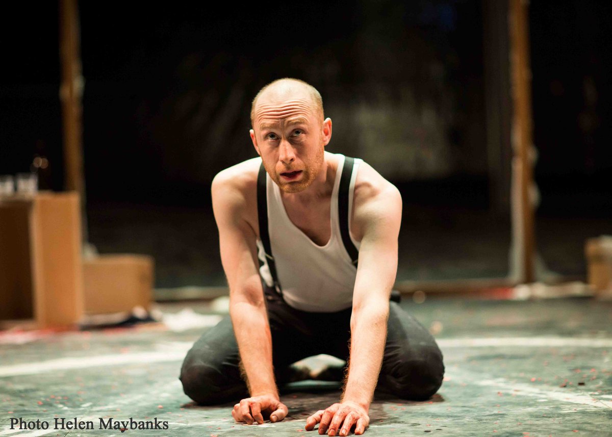 TLTreviews's tweet photo. Amber Light: A post credit crunch Dr Faustus @theRSC to conjure with https://t.co/c3SlKXafMX  #LDNtheatrebloggers https://t.co/eQVPwmWbYj