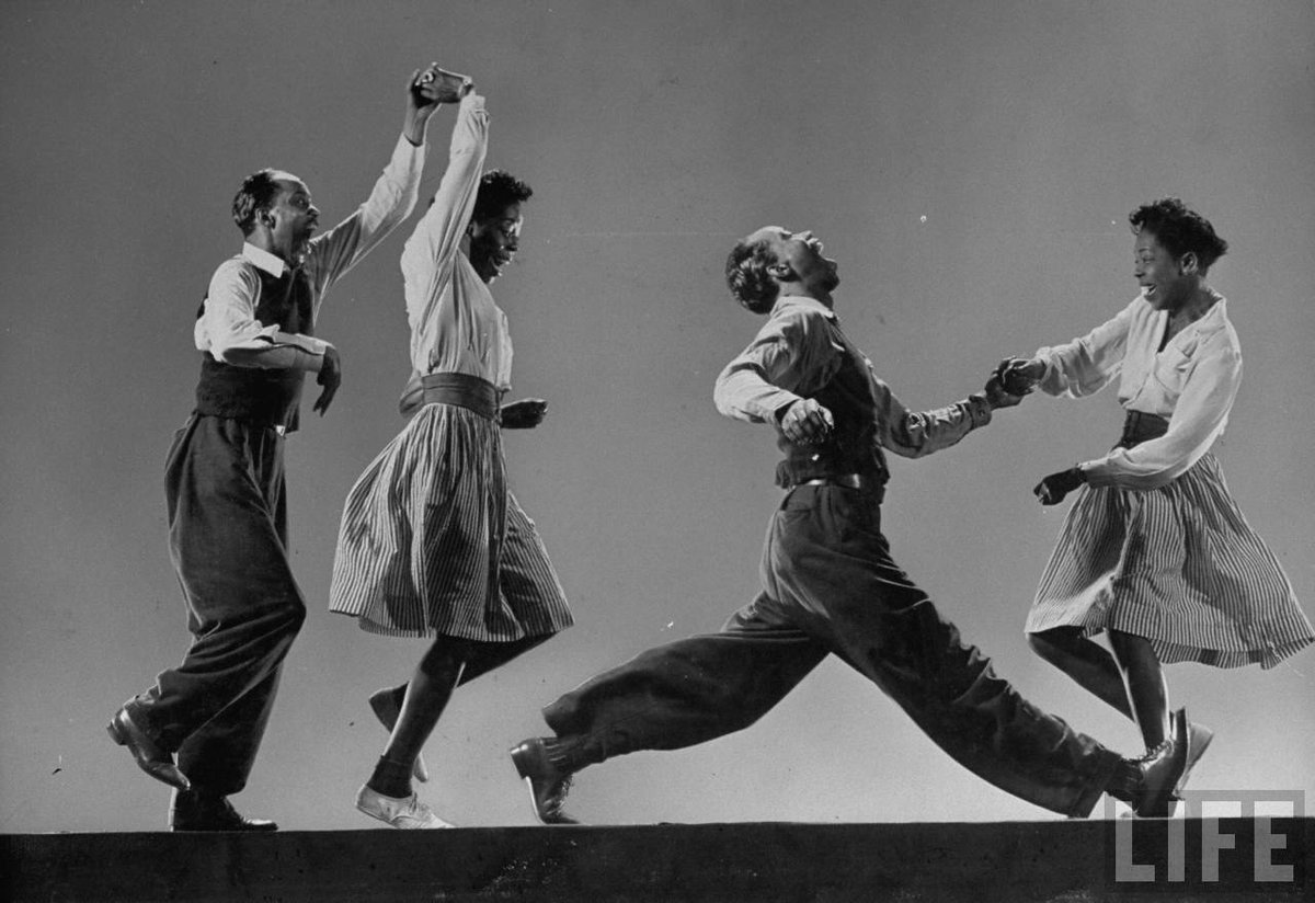 Artnoise_mag's tweet photo. Il Lindy Hop? Ce lo racconta @AliceForzoni, qui: https://t.co/ur8OyCEBww
#lindyhop #swingmood https://t.co/sbAQvZdJ8V
