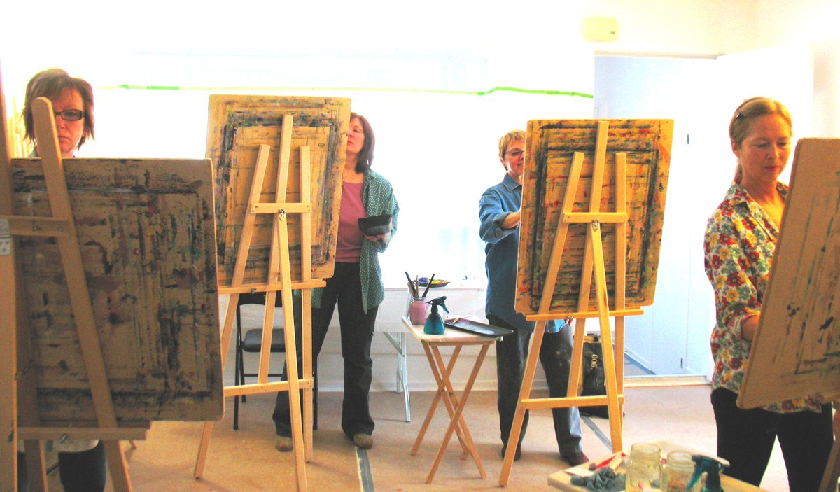 Voici une sélection de cours et d'ateliers artistiques pour adultes. ow.ly/gRsH303Pcc4