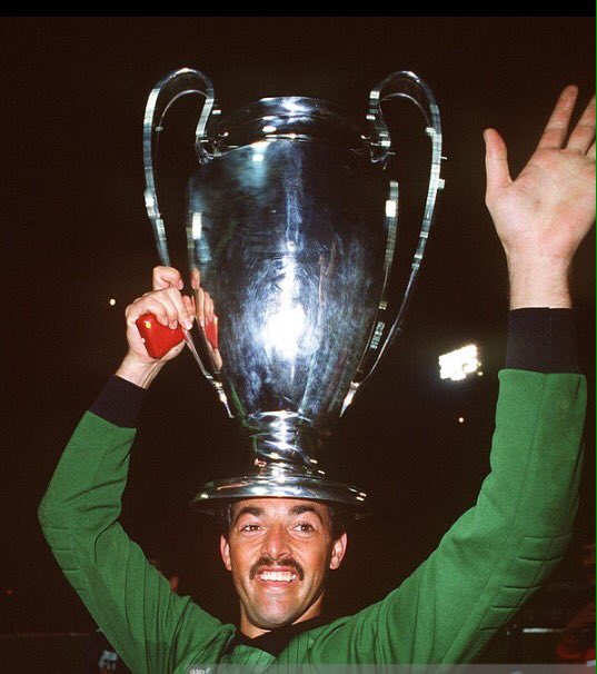 nicktanner799's tweet photo. @LFCHistoryShow FOLLOW ME &amp; RETWEET PLSE 4 chance 2 win 2 @LFC Legends Tickets 4 any of my https://t.co/yNhyov2lsF https://t.co/fMV6pRFU04