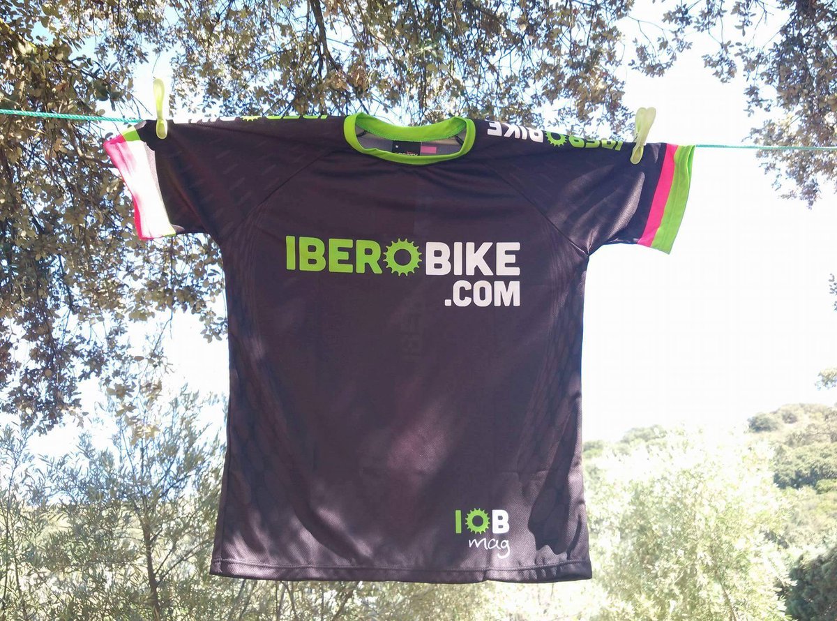 Nukeproof_Spain's tweet photo. ¿Quieres ganar esta camiseta de @Iberobike? Visita nuestro Facebook y comparte la foto allí https://t.co/sOnFrkfdUl https://t.co/Iuv74mm0ZD
