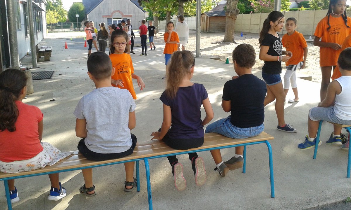 CircoSPSM's tweet photo. JSS aux Sablons à St Pryvé: jeux paralympiques encadrés par les CM https://t.co/N3q7mUDJ2c