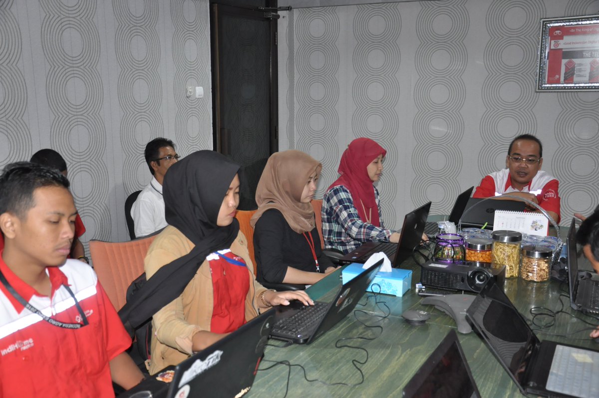 ROCTreg5's tweet photo. semoga Program ILAW migrasi FTTH akan berjalan lancar tuk kualitas layanan terbaik @_funtastic5_ @parwi66 #roctreg5 https://t.co/cu4u810PDy