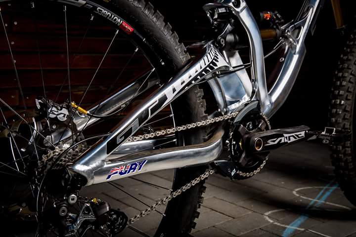 CoBikeStore's tweet image. #Shimano #GT