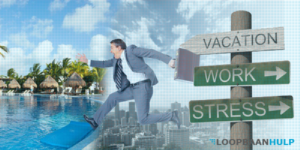 LoopbaanhulpNL's tweet photo. Weer terug aan het werk? Met deze tips sla jij je door de #vakantiedip heen. https://t.co/tCRkMz5PWW #Werkplezier https://t.co/rQdGGcSPFZ
