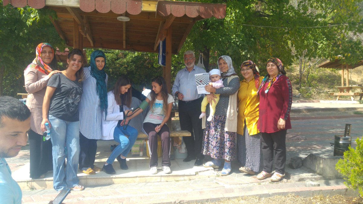BalklKaplca's tweet photo. #baliklikaplica da Medicana sağlık ekibi işbaşında. #kolaygelsin https://t.co/wpOCMZRGc8