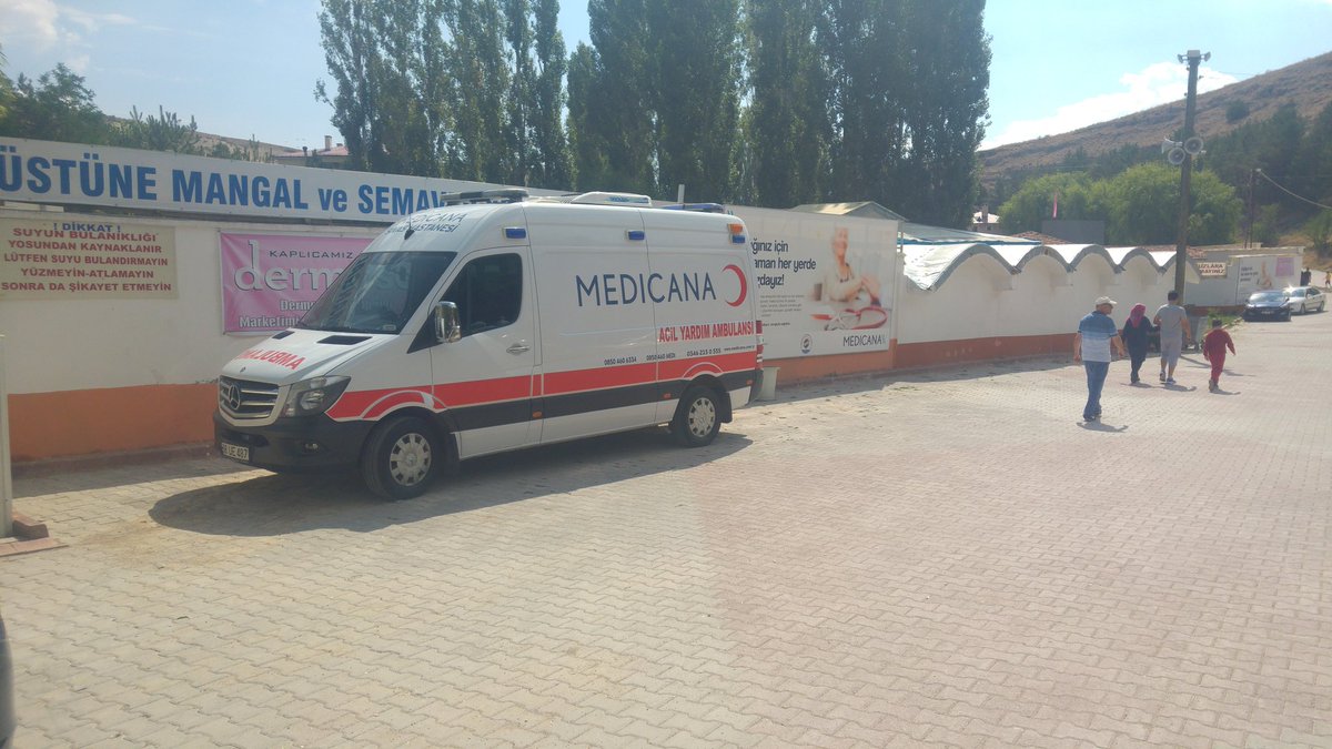 BalklKaplca's tweet photo. #baliklikaplica da Medicana sağlık ekibi işbaşında. #kolaygelsin https://t.co/wpOCMZRGc8