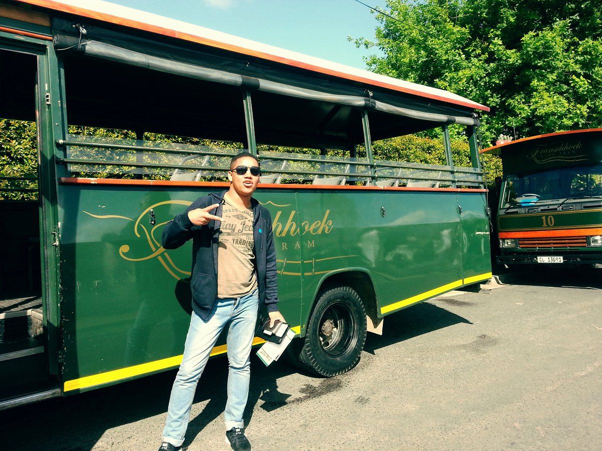 foragingfork's tweet photo. @WineTram-Blue line done! Some memorable wines and champagne- @LeLudeMCC@labourgognefarm@LaCouronneWines@holdenmanz https://t.co/G7s5wzP1FQ