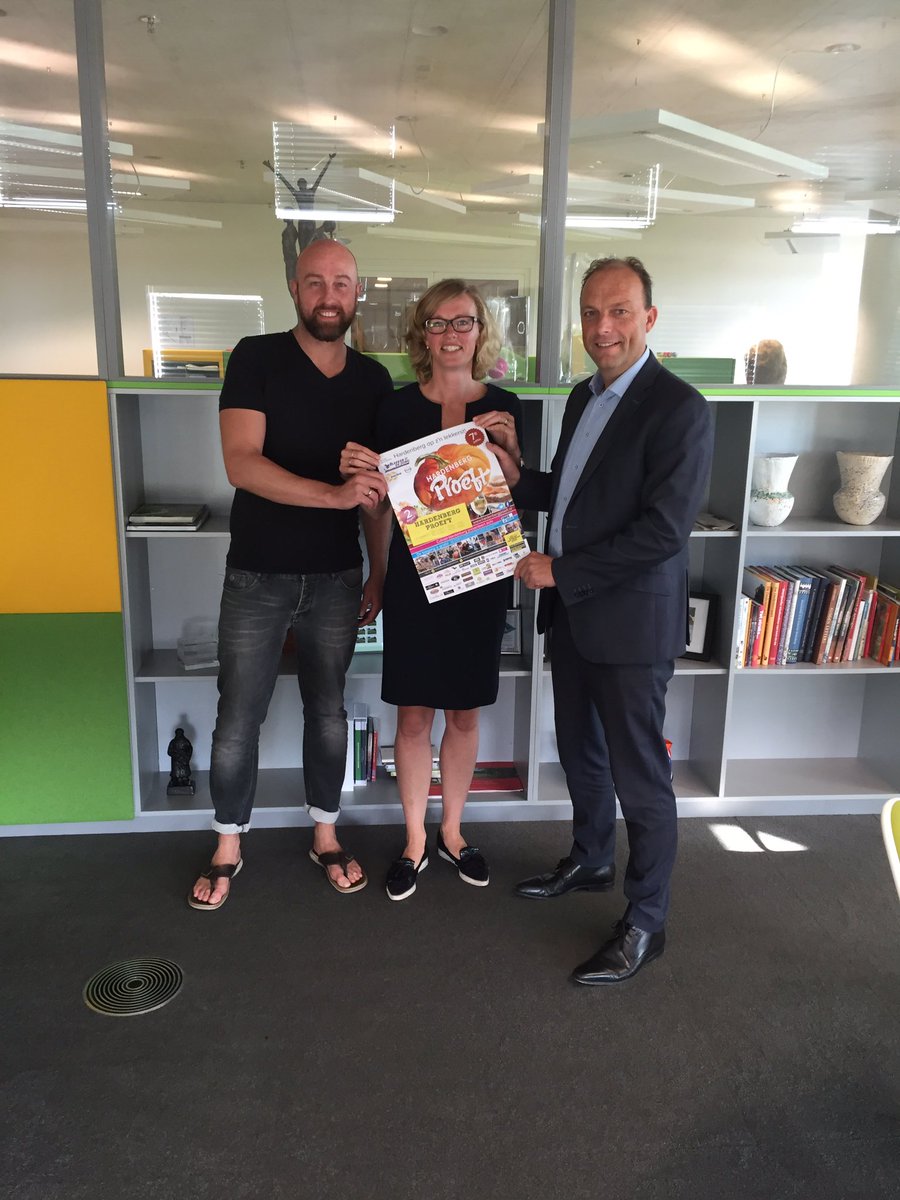 phsnijders's tweet photo. Vanochtend programma #hardenbergproeft aangeboden gekregen door bestuur Horeca Hardenberg 1 en 2 oktober #topevent https://t.co/ov9BEZxHKt