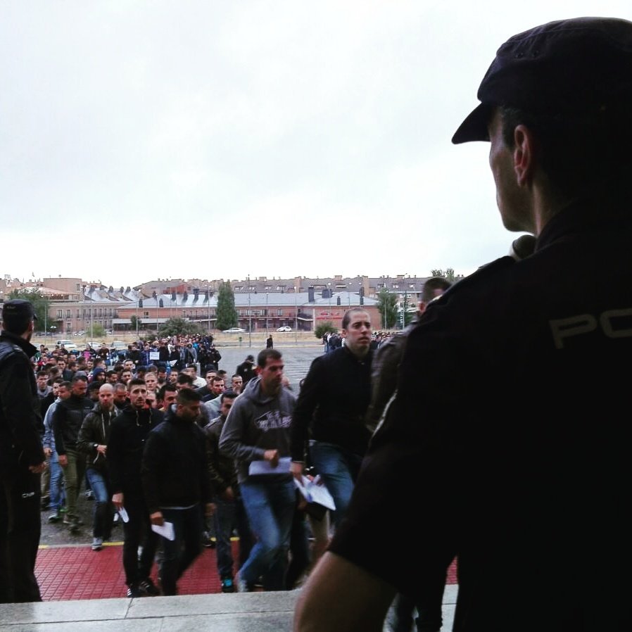 policia's tweet photo. Si ser policía es tu sueño ¡¡no te lo pierdas!! Te lo contamos en https://t.co/2GQl0ZoXNo , #Instagram, #Snapchat... https://t.co/lrTnz39fqQ