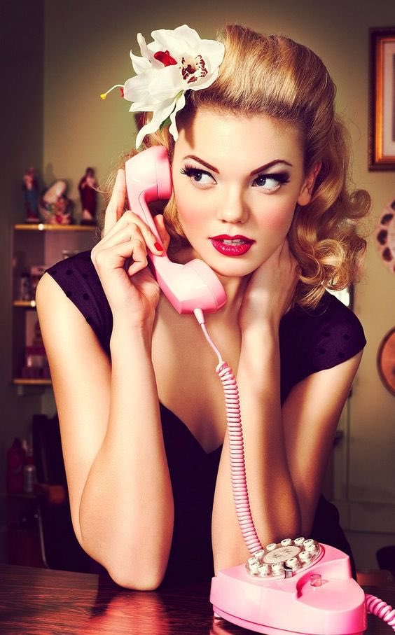 HandeHaluk's tweet photo. Pin-up görünüm!
#HandeHaluk #makeup https://t.co/JG9wui8oj4