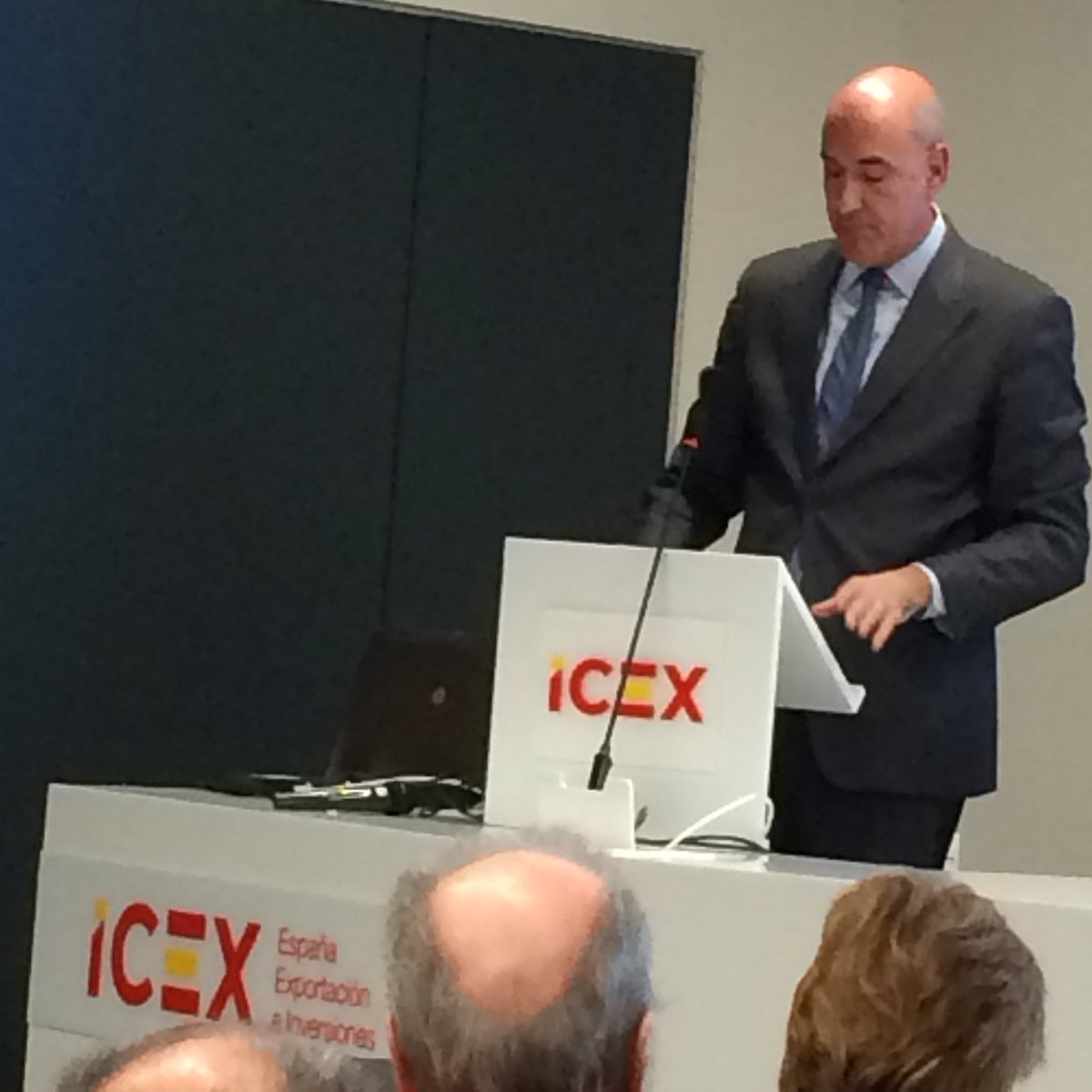 ICEX_'s tweet photo. .@MauroFGuillen: "En el mundo hay más de 180 mercados. En #MOOCInternacionalizacion analizamos cómo abordarlos" https://t.co/RxKydBJ7Dz