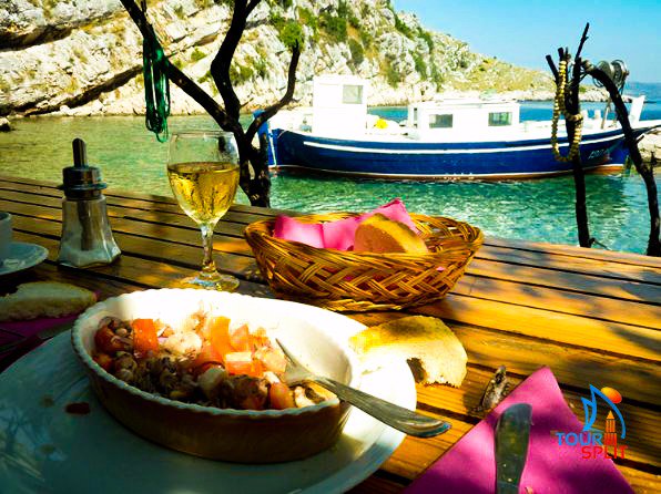 tour_split's tweet photo. What do you say about breakfast by the sea? :)
#Breakfast #AdriaticSea #Enjoy #Dalmatia #TourSplit #VisitCroatia https://t.co/oAFZxSJGvN