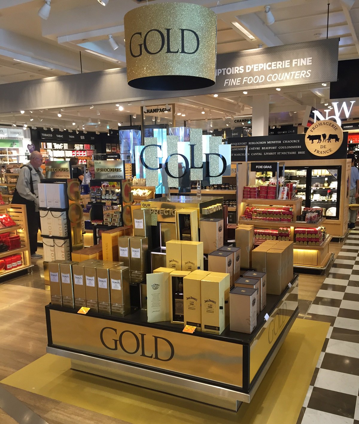 Paris Aéroport on X: #Gold operation now in BuY PARIS DUTY FREE #shops:  perfumes and gastronomy sparkle!  #en   / X