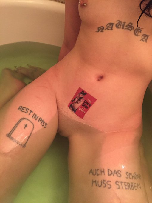 Taking a bath with boo and forgot we did this last night 😂 she's the all time cutest 💜💀🕷 @GothCharlotte<a href="/tag/jessicajones"class="tags"><span>#jessicajones</span></a><a href="/tag/defendersxxx"class="tags"><span>#defendersxxx</span></a>