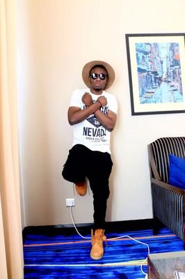 Alhaji_Neat's tweet photo. Good morning to the #PaddleMaster &amp; multi-talented young artist @kobijonz have a great day ahead. Lez paddle all day https://t.co/3Q1OpHyCtB