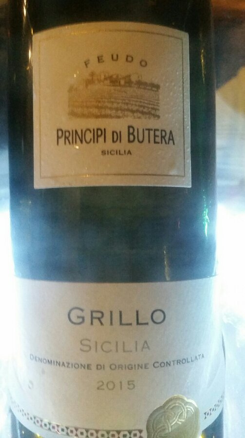 paroledivino's tweet photo. Sorsi di Sicilia.Nove vini,senza fretta. https://t.co/V9a4lrqUAw @VinidiSicilia @wineandabout @Max_imus_ @AngusM1966 https://t.co/n7pNv1iSMH