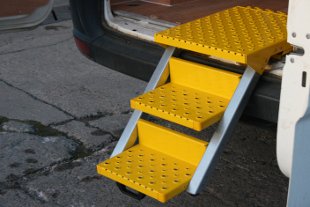 AVSSteps's tweet photo. AVS Stepsβ commercial or fleet steps make the perfect solution for #VanSteps https://t.co/6yNfeOsfqj https://t.co/iqgI0eYct6