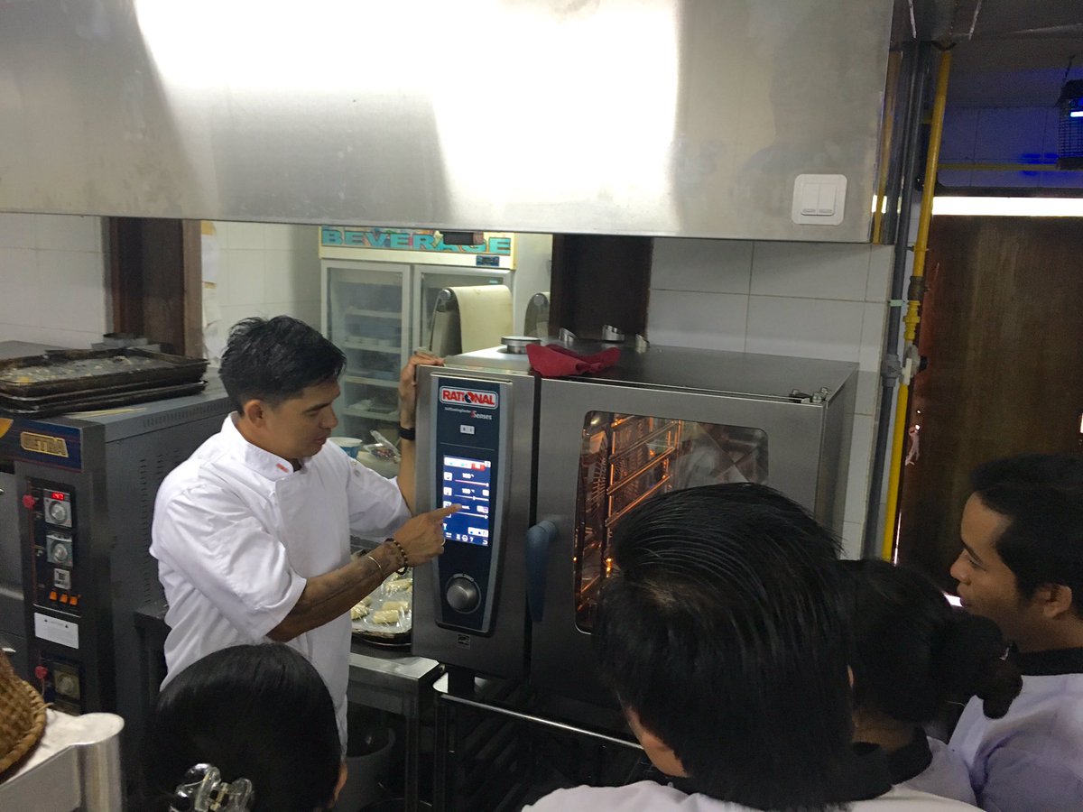 AmaTheo's tweet photo. another happy customer, the ubud village resort and spa #Rational #SelfCookingCenter #5Senses https://t.co/99HHzeGO2P
