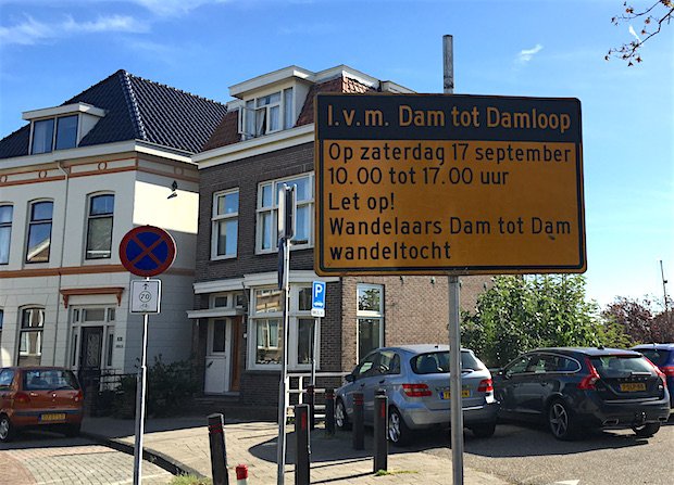 DeOrkaan's tweet photo. Zaaneiland: 15.000 Night-runners, 17.000 wandelaars https://t.co/LgeA2hgAu2 https://t.co/xiFXCZOt3g