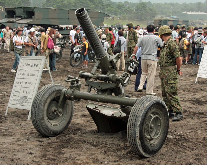 Worker_Chara's tweet photo. ＊迫撃砲
＊結構うるさい上に衝撃が凄まじい対歩兵兵器。
＊演習時に少し弱体化された上でも相当なエネルギーが掛かって来るのでやや扱いづらい。
＊だが自衛隊や他の軍隊でも使われている辺り、それなりに信頼は出来るんだろう。多分…
https://t.co/CYQnzKMsHf
