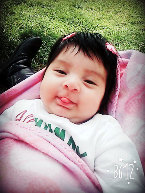 Yaretzirios4's tweet photo. Saludo para mis amores Aldo y k se recupere pronto y  beso a mi guatona Yaretzi de su Lesly #550am https://t.co/GR2c1Fmc33