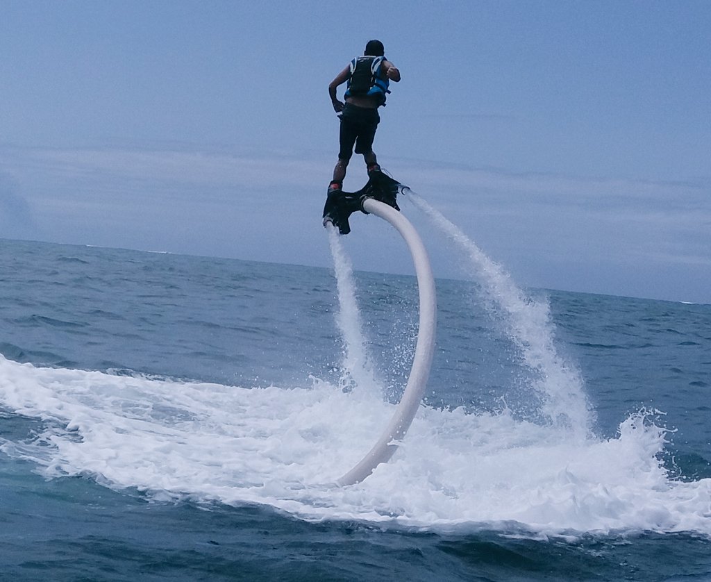 RaydonWSports's tweet photo. #UhuruTheUniterInChief #Flyboarding we can all do it!Fun knows no tribe#bucketlist 
Book your experience 0729647102 https://t.co/ARxnfDU3Pv