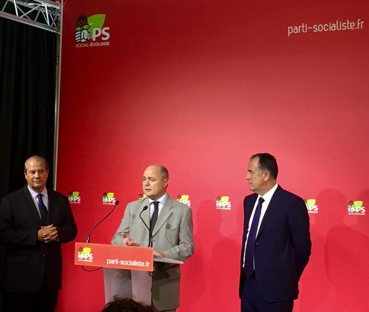 HeloH2a's tweet image. Présentation du bilan départemental:embauches PME/emploi/prime activité/maisons de santé/profs en + #DuProgresEnPlus