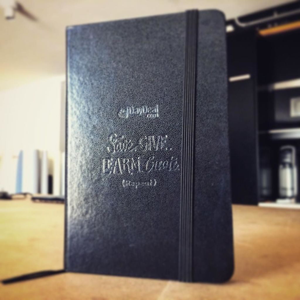 JordyVandeput's tweet photo. A while back we participated in the @5daydeal bundle. Thank you guys for the present! #5DayDeal #CinecomNET https://t.co/YHKoTEtVse