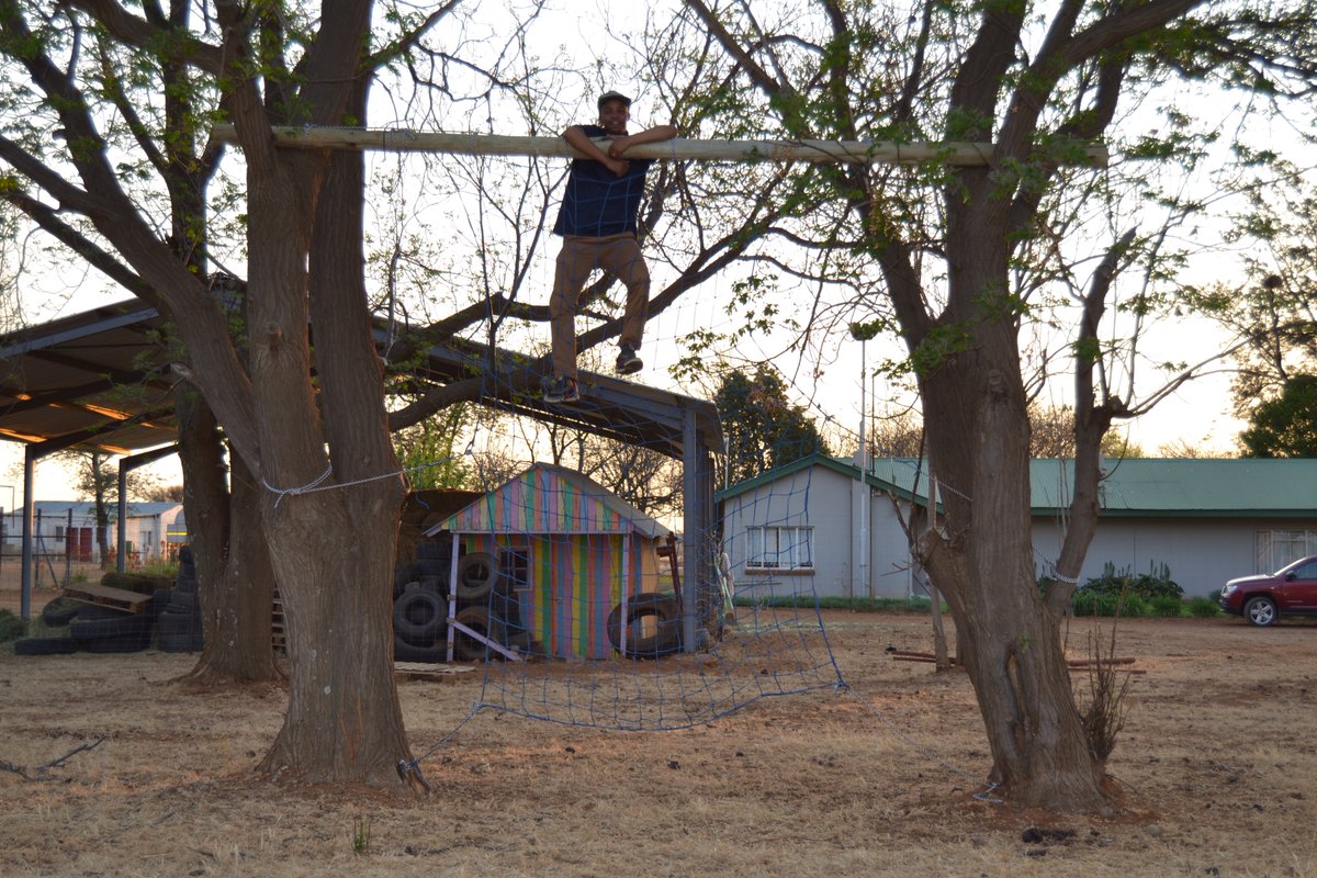 SAACYF_TAUNG's tweet photo. How does the view from the top look Mr @TshidisoBenny? Youth In Tourism Weekend. https://t.co/YhsiW6QYPb