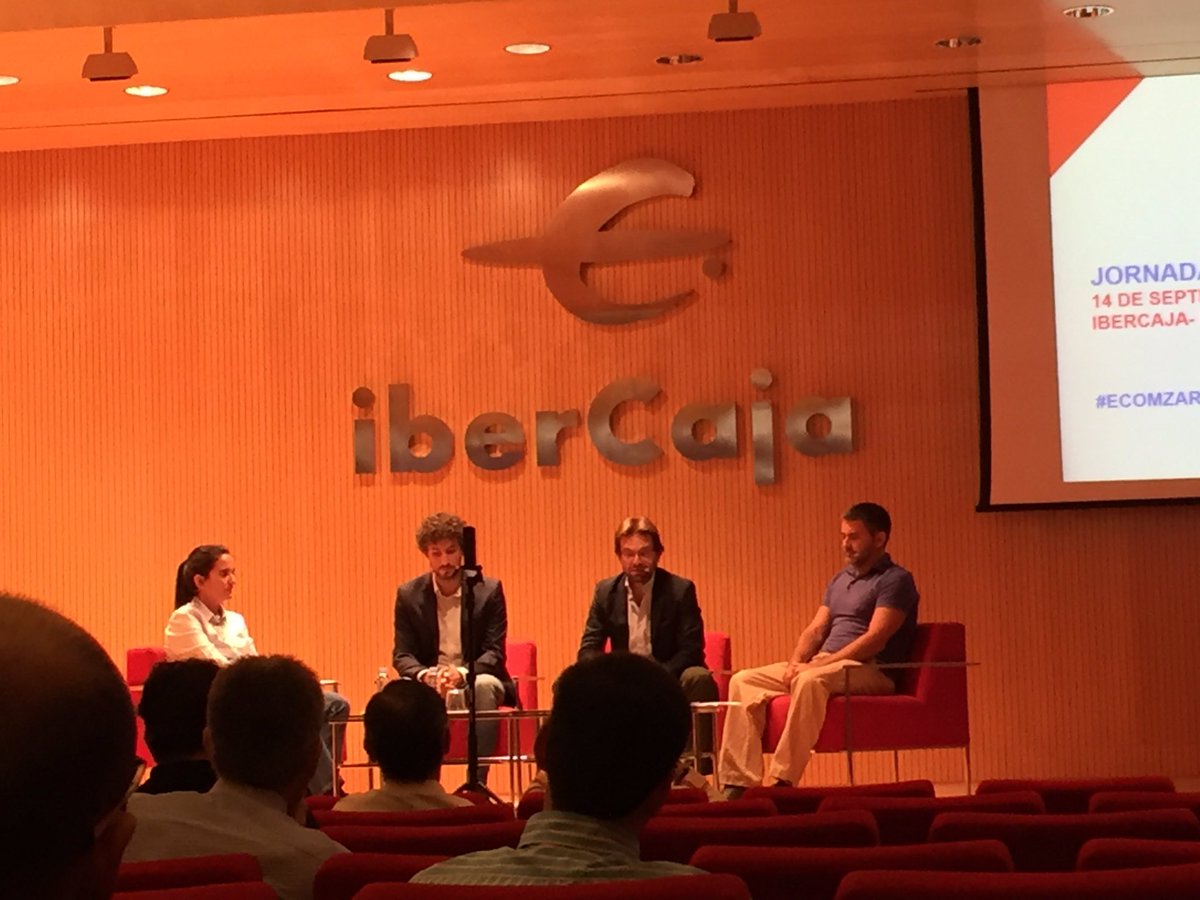 Dmelus's tweet photo. Mesa redonda sobre experiencias en #ecommerce para acabar la jornada #ecomzaragoza 👏🏻 https://t.co/m8IKjCFJDd