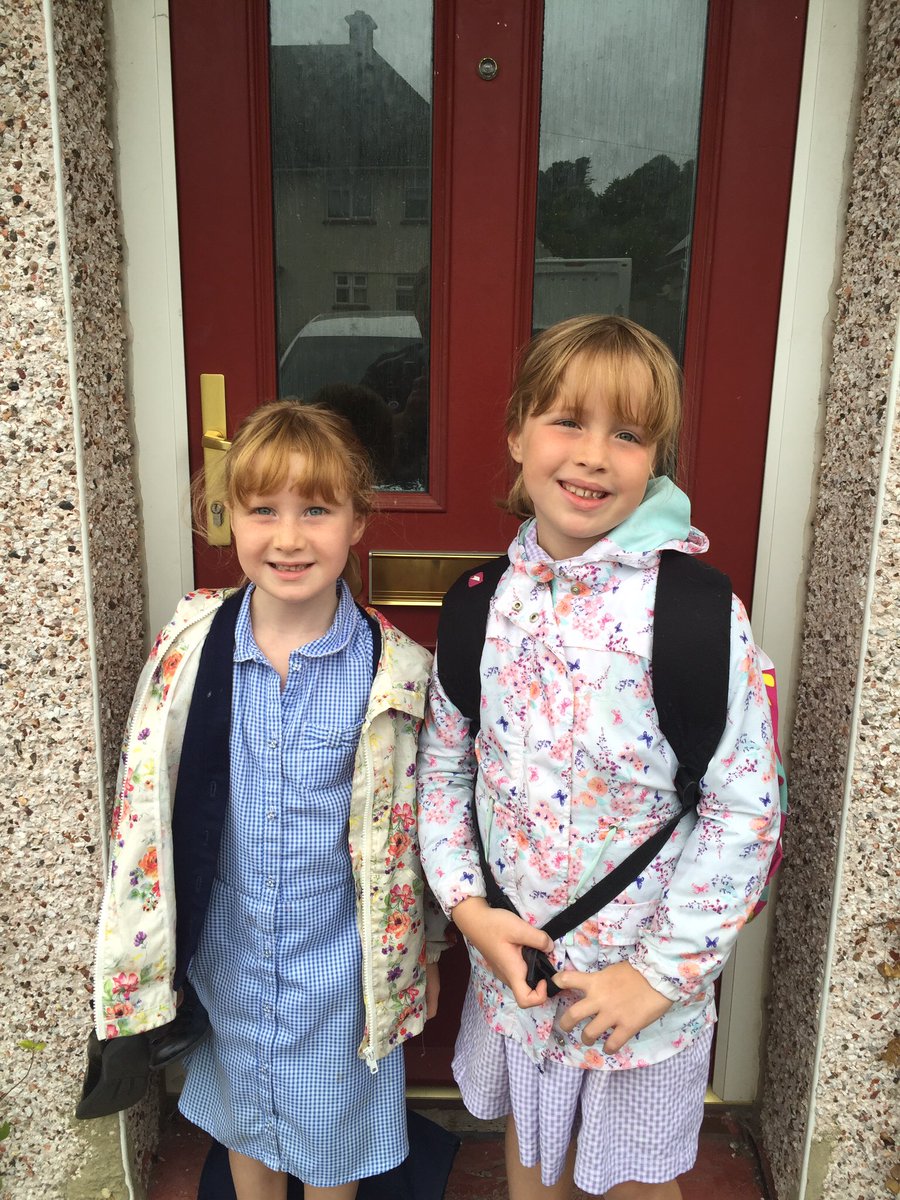 LadyHamilton35's tweet photo. @GaryBarlow @thegirlsmusical tickets booked - these two can't wait for take that tour #lins40th https://t.co/nGA8x27Q0L