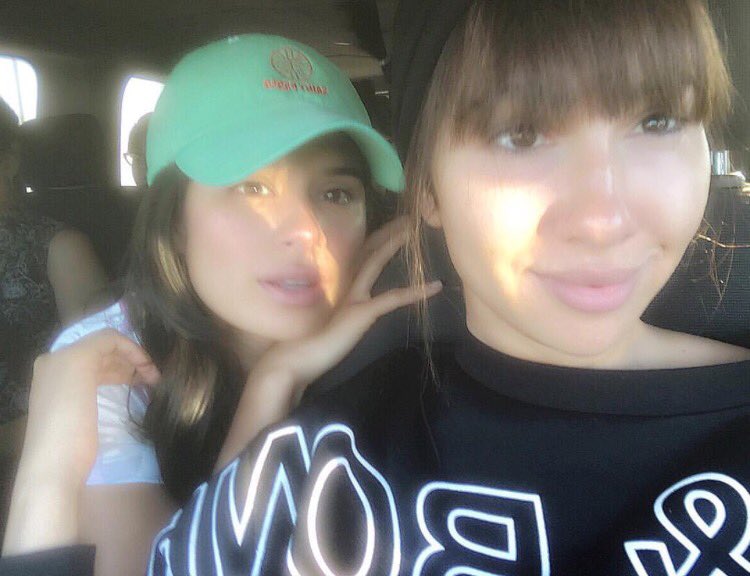 TheOITNBUpdates's tweet photo. Diane et Jackie hier. https://t.co/31EqD68Kz4