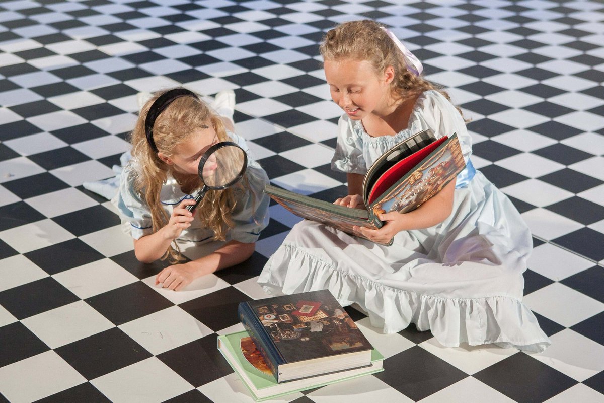 Alice in Wonderland opens tonight! <a href="/PetersfieldFH/">Pfld Festival Hall</a> Can't wait! Tickets available from <a href="/_onetreebooks/">One Tree Books</a>