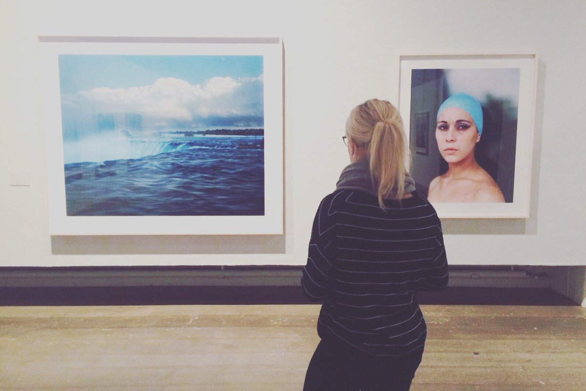 stoorila's tweet photo. "Valokuvataiteilijan perimmäinen tehtävä on saada kuvat värähtelemään keskenään." -Alec Soth #valokuvaus https://t.co/ICO0JYjAAu