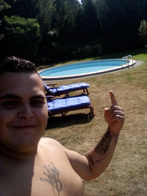 GangBangMax's tweet photo. VANDAAG GANGBANG !!! Lekker aan het water !! KOM JIJ OOK ?? 
#seks #gangbang https://t.co/ef8j0VRCvG