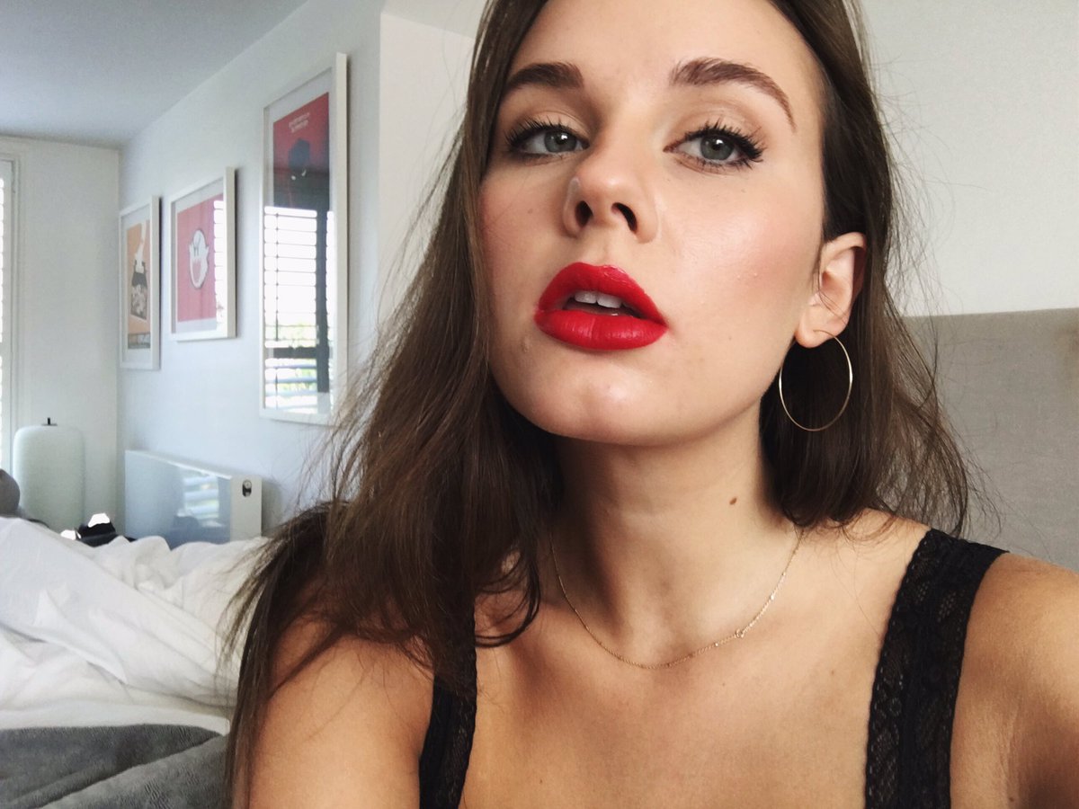 ardenrose's tweet photo. Trying out red lipstick today. If I get some on my teeth and you don't tell me.. You're dead to me. 💀💋 https://t.co/S0Cl8TjlLr