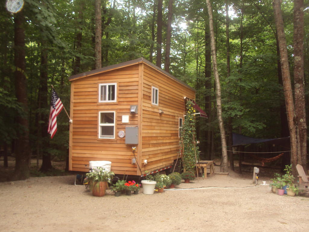 _tinyhouse's tweet photo. Pioneering the #tinyhouse zoning process in Pownal, #ME: 21Sept 7pm town board meeting. https://t.co/wfPJBAeLxq https://t.co/kGEpni19ZX