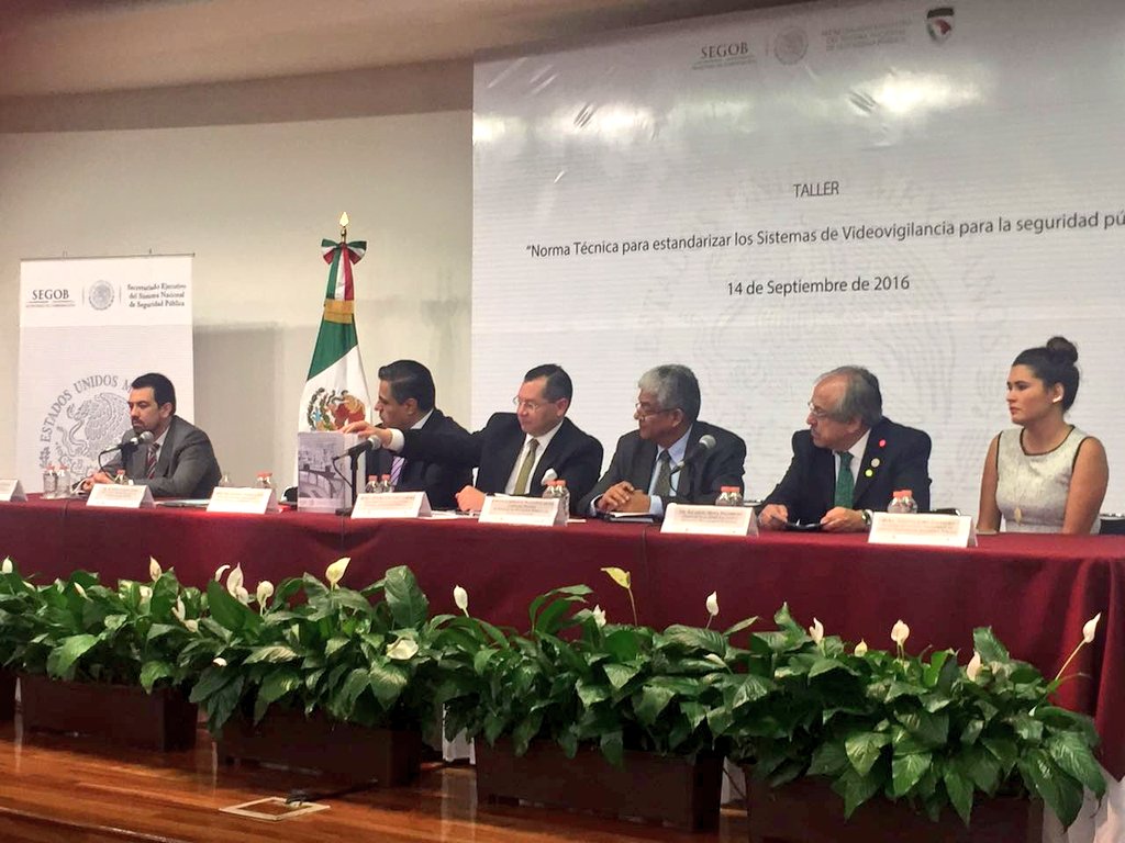 Alvaro_Vizcaino's tweet photo. Presentación Norma Técnica para estandarizar los Sistemas de Videovigilancia de Seguridad Pública en el país #SESNSP https://t.co/kCWhsViiEl