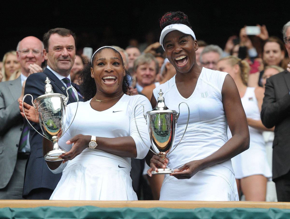 Американские спортсмены. Американские теннисистки Серена и Винус Уильямс. Сирена и Винус Уильямс допинг. Сестры Уильямс свадьба. Фото известных американских спортсменов.