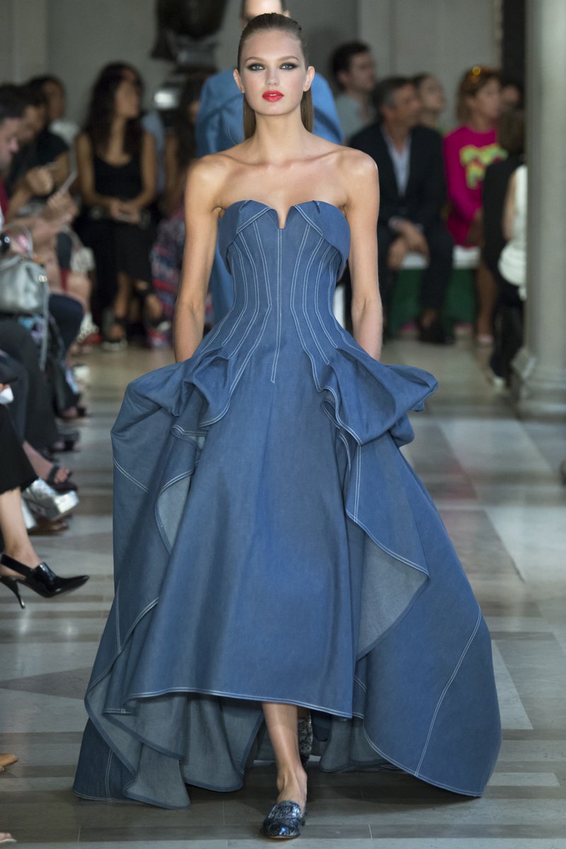 tdmidenim's tweet photo. Denim in a new light! Fabulous! #fancyjeans #denimdesign #carolinaherrera #nyfw https://t.co/IT9WKwX8RD