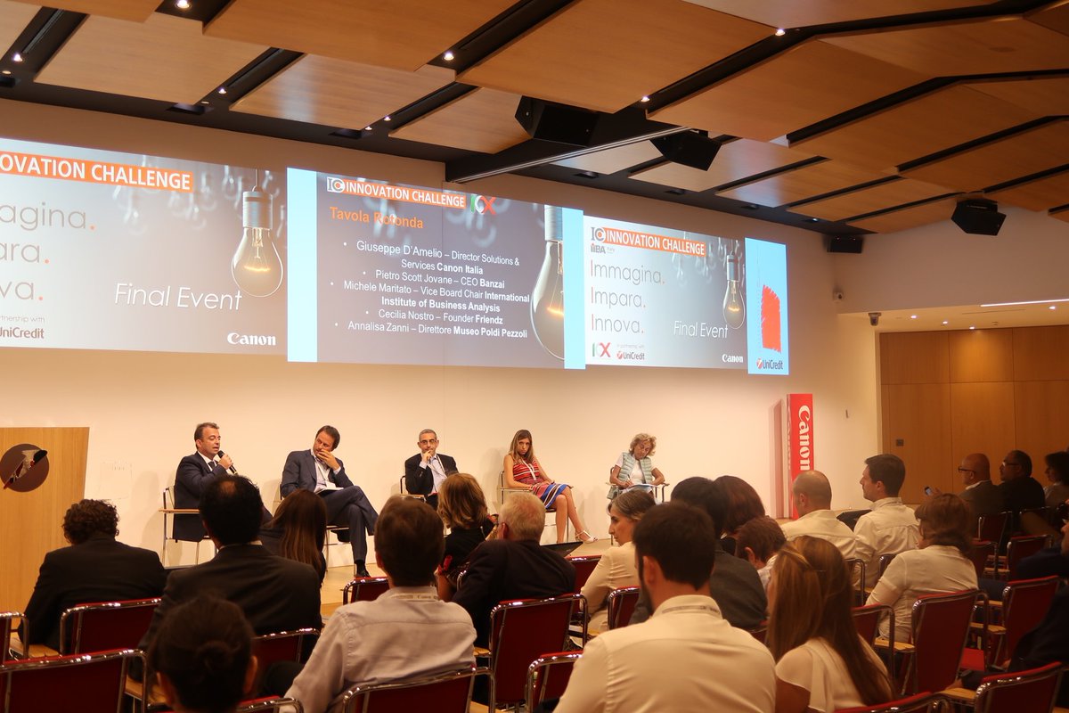 CanonBusinessIT's tweet photo. "Convergenza tra fisico e digitale per creare nuovi modelli di business" @gdamelio71 #IoX #IIBAInnova https://t.co/h1eFsAaNwj