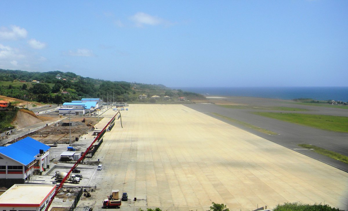 ArgyleIntl's tweet photo. Apron area at the AIA. https://t.co/Eb9q4jmMDQ
