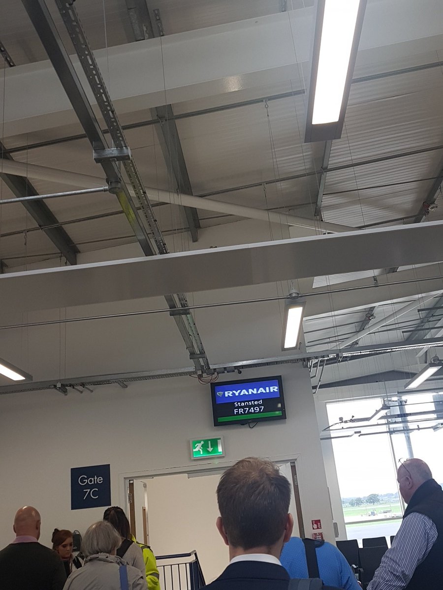 Thanks so much for having me today <a href="/GlasgowJSoc/">Glasgow JSoc</a>... had such a great time <a href="/UJS_UK/">Union of Jewish Students</a> #wired4freshers