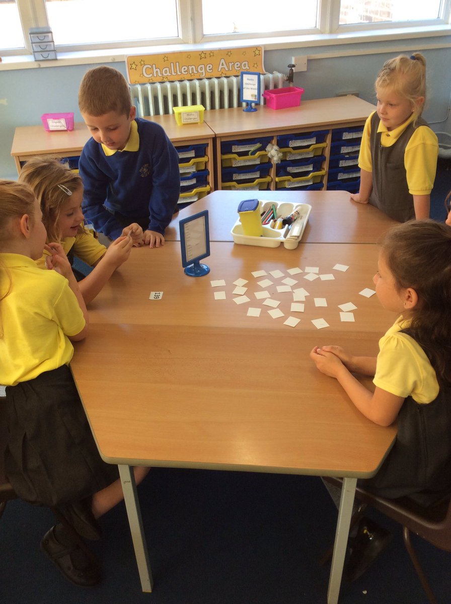 ourladystar2b's tweet photo. Playing pairs in Maths this morning! #maths #placevalue #3digitnumbers https://t.co/wxhqvovTYz