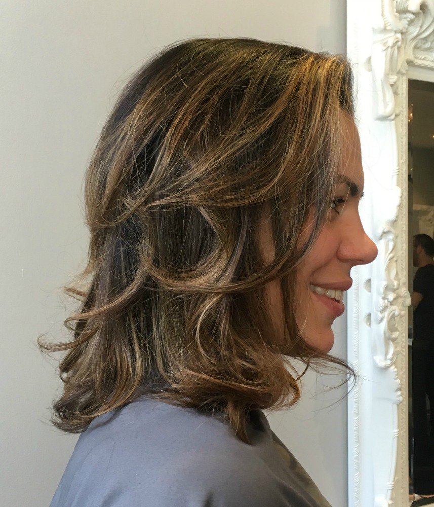 CamelFinan1c's tweet photo. So happy with how voluminous my hair looks after a #serioxyl treatment and blowdry @SINEADKELLYLDN :) https://t.co/unwiXimQBO