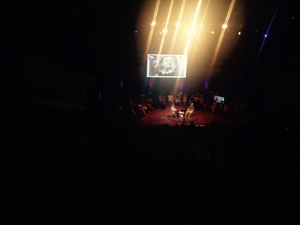 Met studenten van <a href="/FontysKindEduca/">Kind en Educatie</a>, <a href="/Paboeindhoven/">FontysPABO Eindhoven</a> bij het Denk Groter Debat!